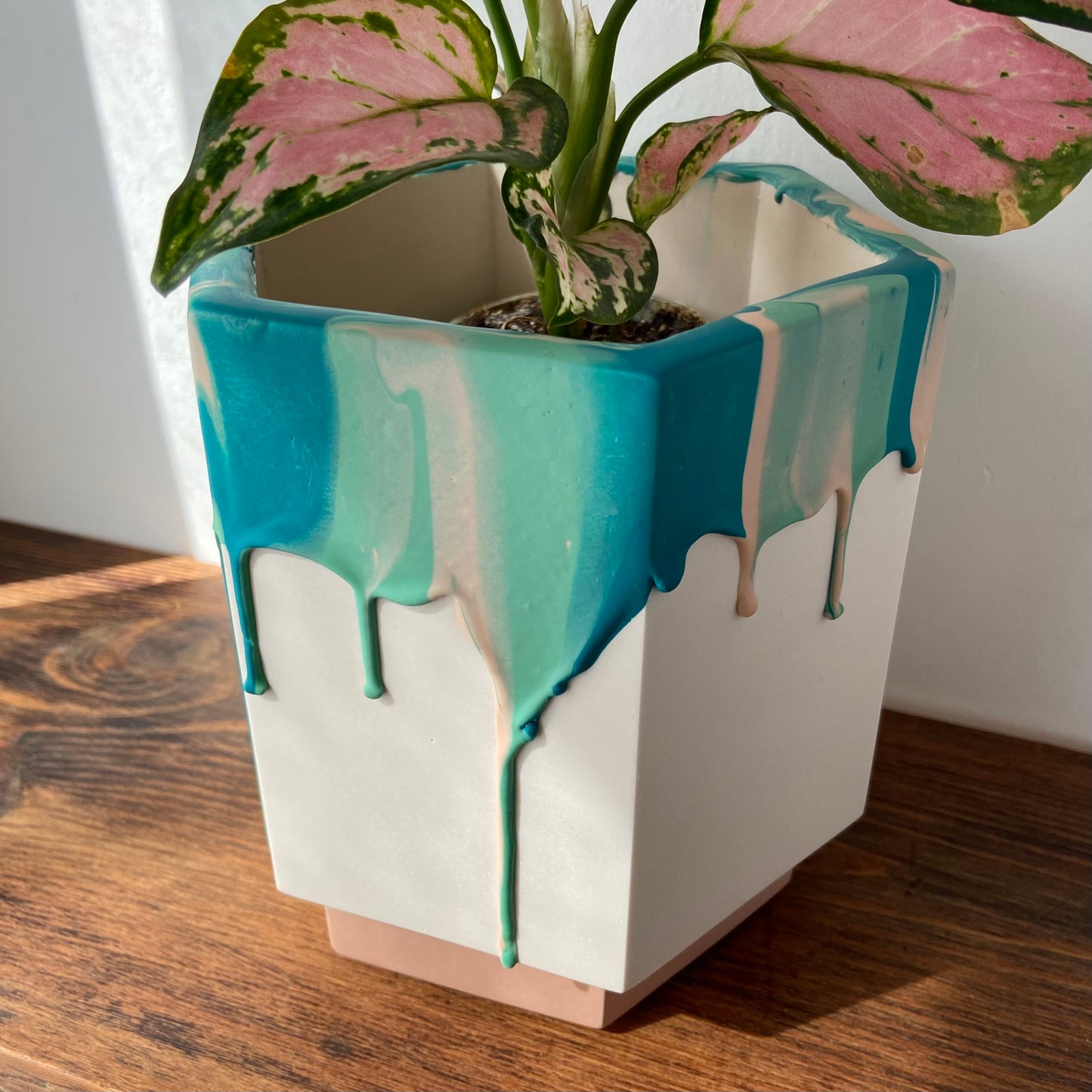 Large drippy plant pot in pink + marbled teal