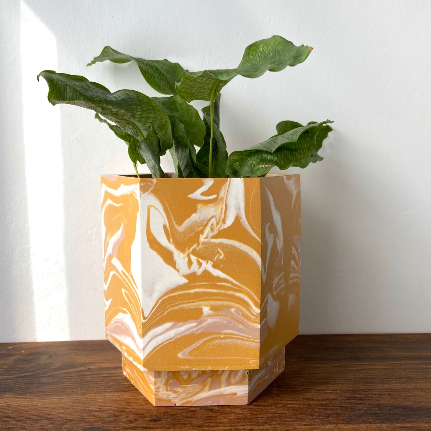 Large marbled plant pot in mustard + pink