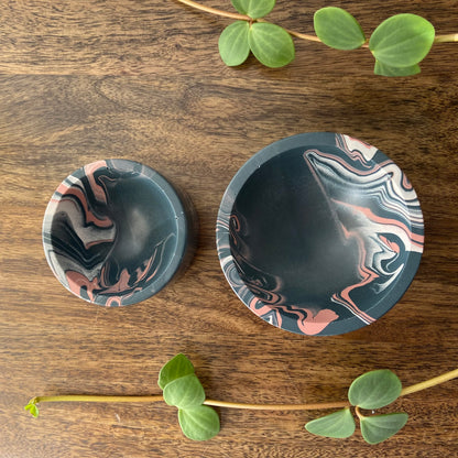 Marbled trinket dishes in navy and pink