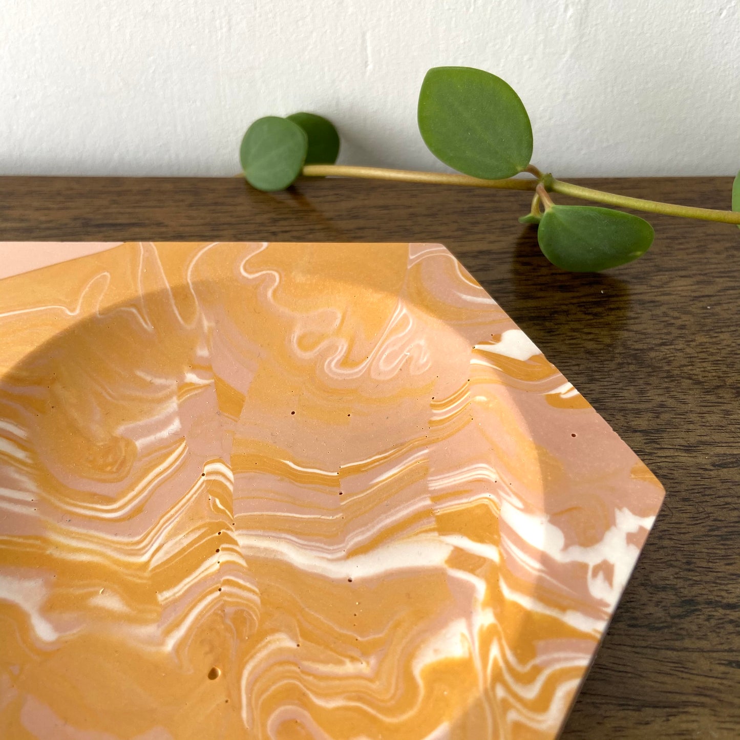 Marbled trinket tray in mustard + pink